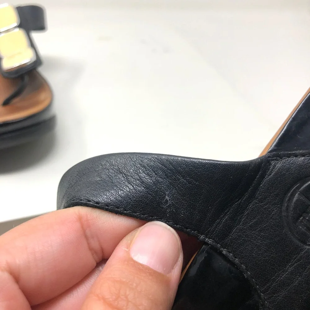 FitFlop Sandals 8 Black Tan Leather Enamel Stone Microwobbleboard Summer Casual